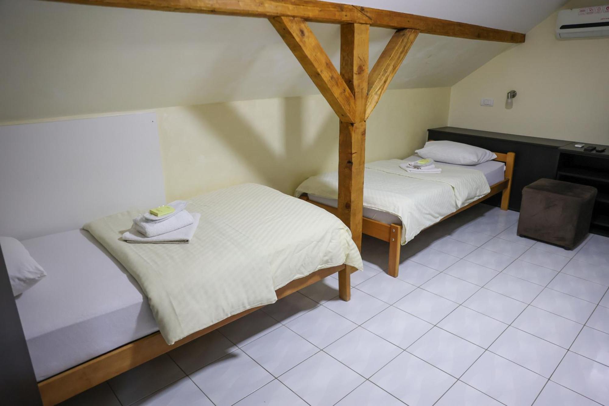 Marex Centar Otel Jabuka Dış mekan fotoğraf