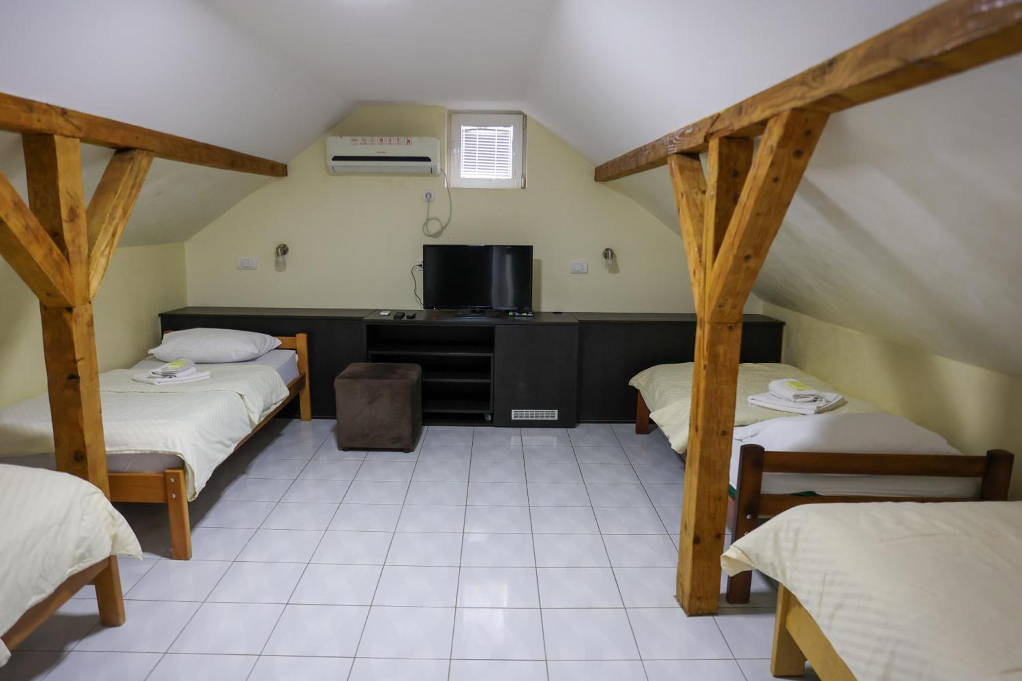 Marex Centar Otel Jabuka Dış mekan fotoğraf