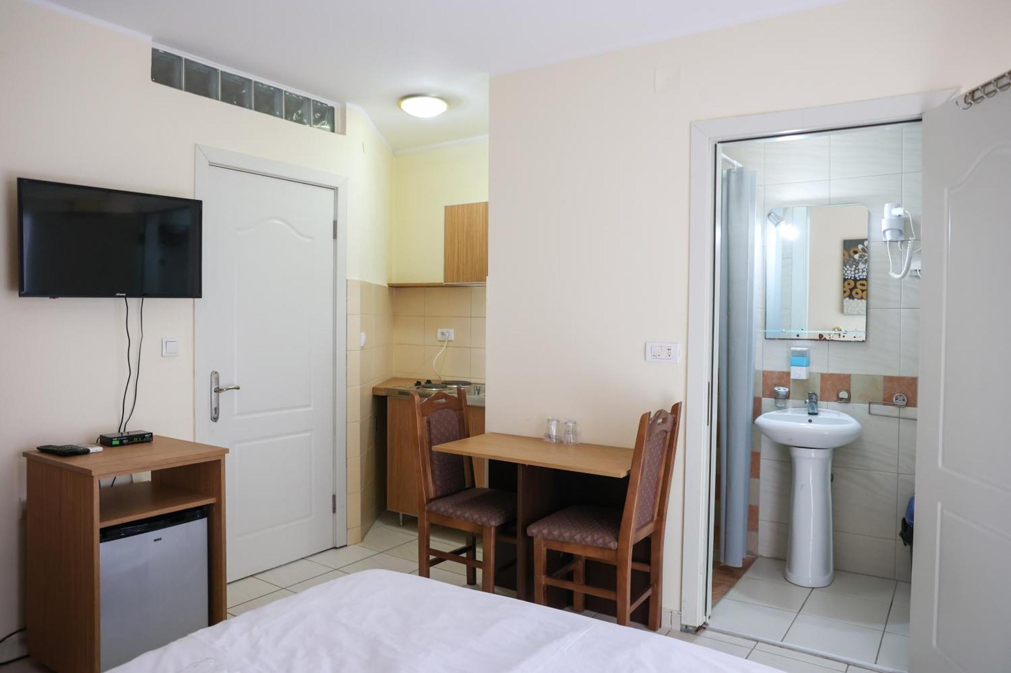 Marex Centar Otel Jabuka Dış mekan fotoğraf