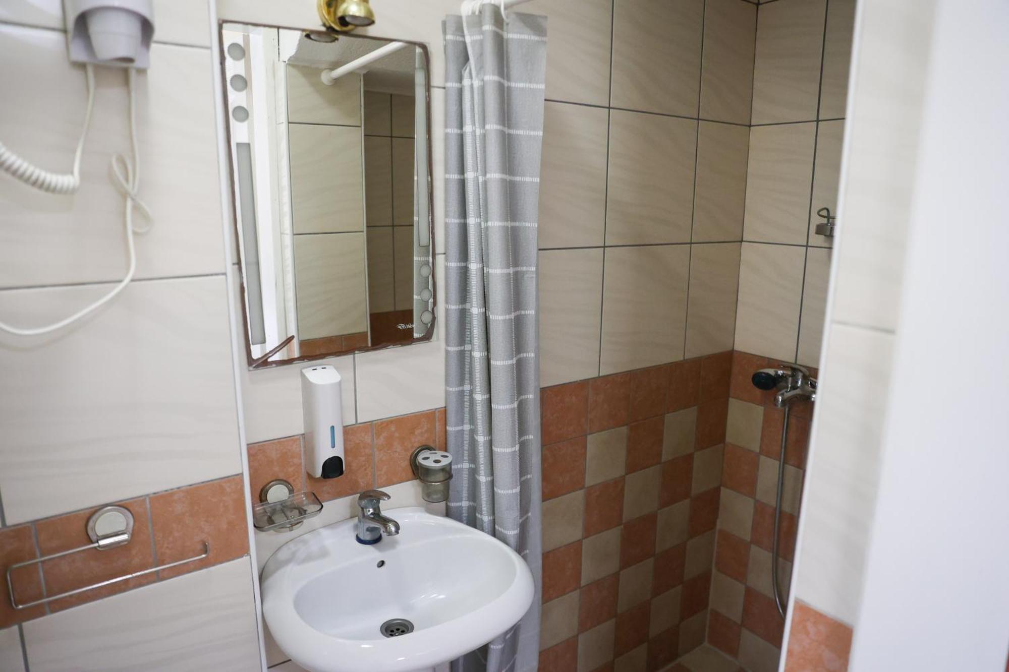 Marex Centar Otel Jabuka Dış mekan fotoğraf