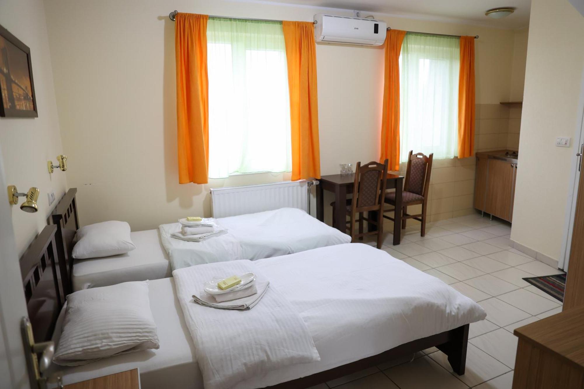 Marex Centar Otel Jabuka Dış mekan fotoğraf