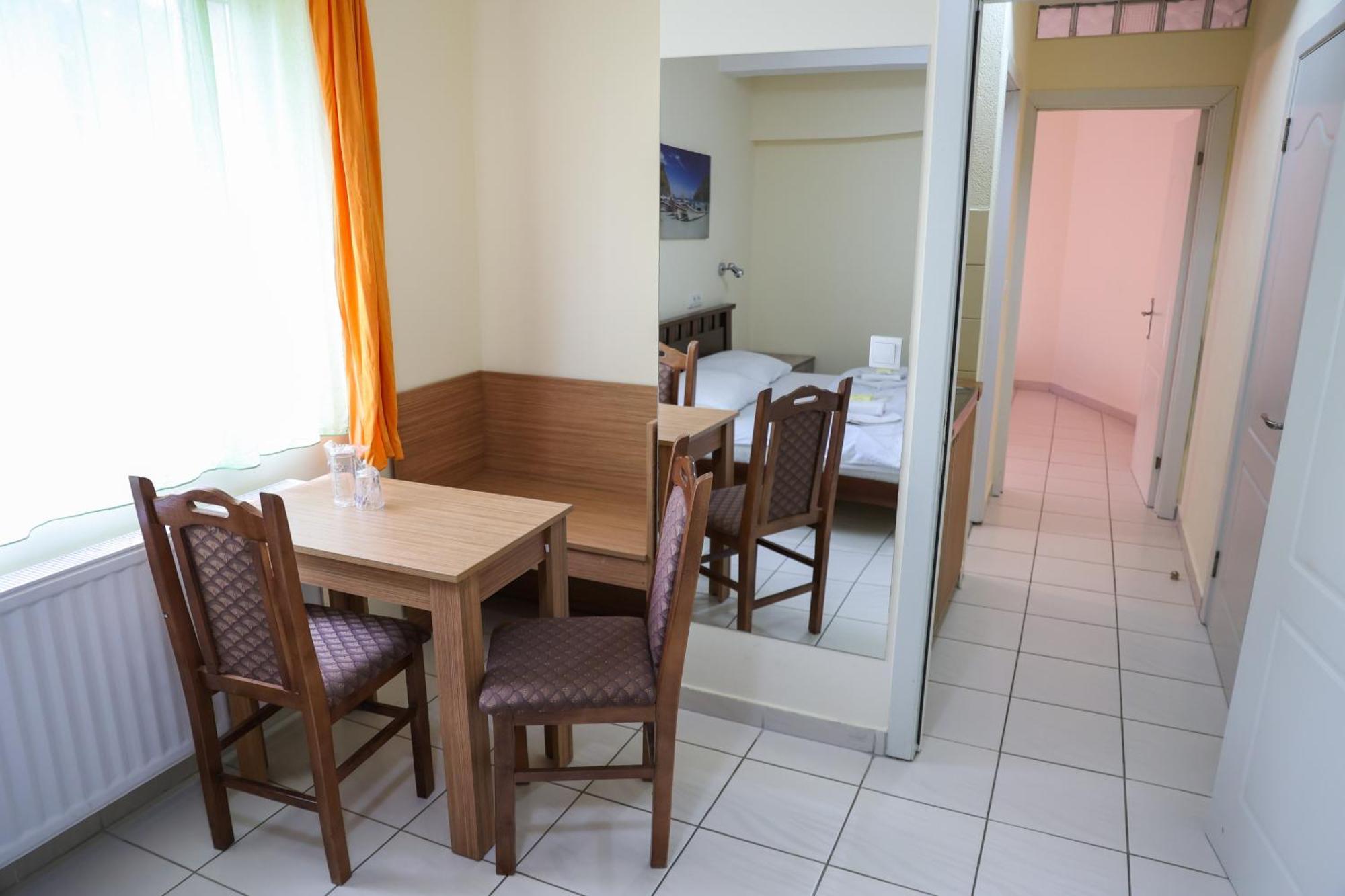 Marex Centar Otel Jabuka Dış mekan fotoğraf